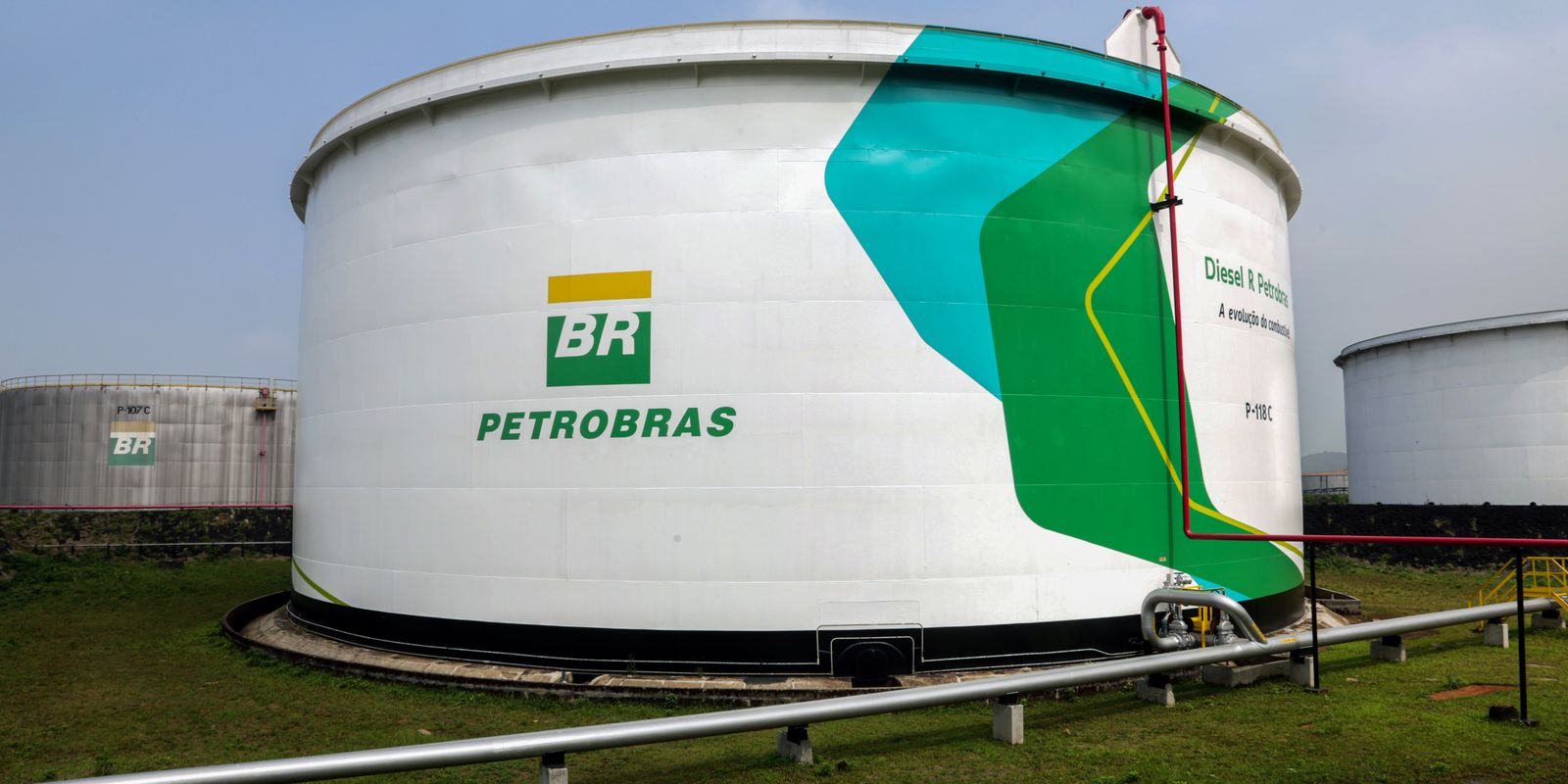 Petrobras reduz preço do diesel em R$ 0,12 para distribuidoras