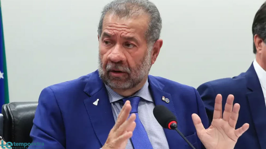 Pressão política impede Lula de demitir  Carlos Lupi, apesar de crise no INSS