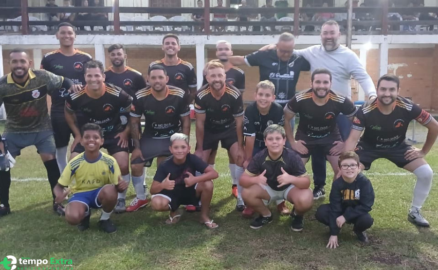 AAJA/Buona Tintas impõe ritmo, goleia e assume a ponta; GDE avança em noite decisiva