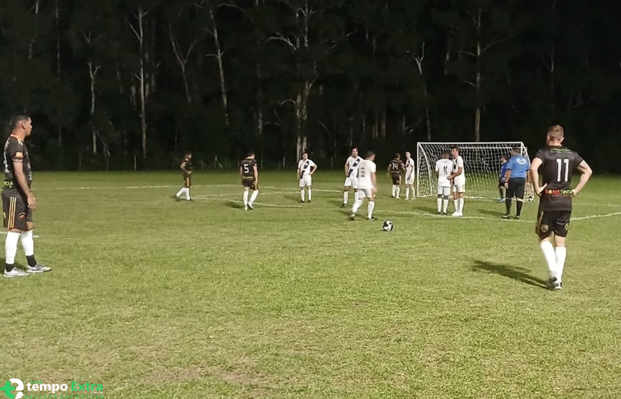 No limite da emoção: Mercenários vencem no tempo normal e Vó Eli avança nos pênaltis em noite decisiva