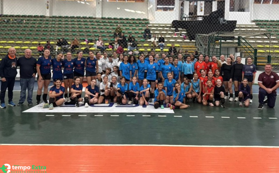 Torneio de Voleibol Mirim Feminino reúne sete equipes no Perinão, em Gramado